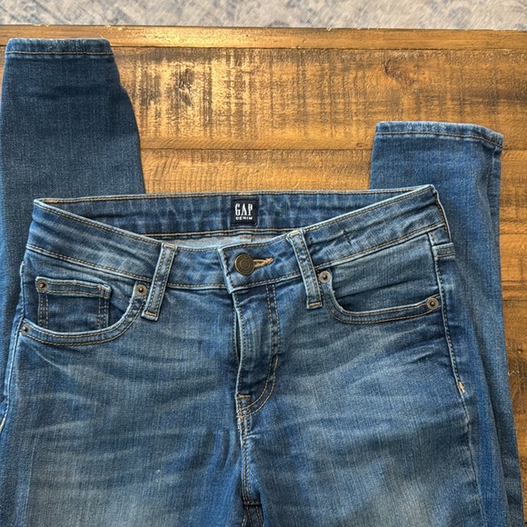 GAP Skinny Jeans Set of 3 - White, Blue and Black - Picture 10 of 13